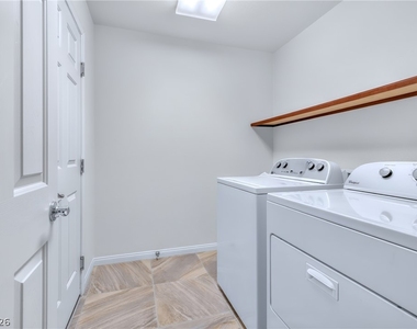 5226 Tartan Hill Avenue - Photo Thumbnail 26