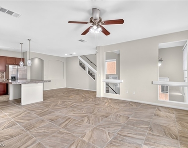 5226 Tartan Hill Avenue - Photo Thumbnail 7