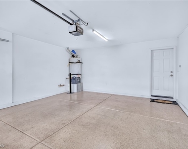 5226 Tartan Hill Avenue - Photo Thumbnail 27