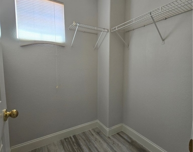 2294 Chestnut Bluffs Avenue - Photo Thumbnail 23