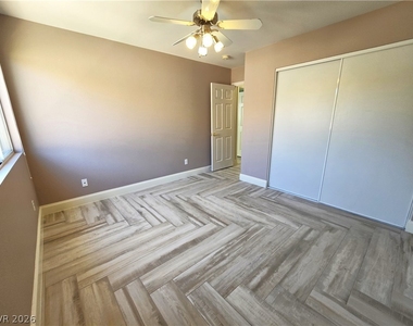 2294 Chestnut Bluffs Avenue - Photo Thumbnail 12