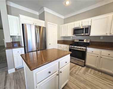 2294 Chestnut Bluffs Avenue - Photo Thumbnail 5
