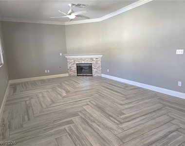2294 Chestnut Bluffs Avenue - Photo Thumbnail 3