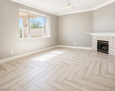 2294 Chestnut Bluffs Avenue - Photo Thumbnail 4