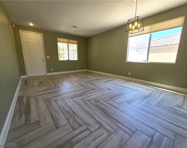 2294 Chestnut Bluffs Avenue - Photo Thumbnail 8