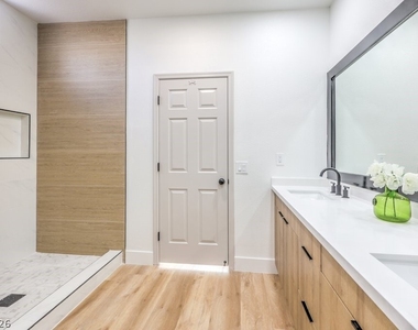 2183 Cumberland Hill Drive - Photo Thumbnail 2