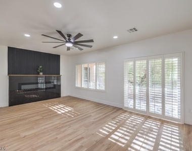 2183 Cumberland Hill Drive - Photo Thumbnail 16