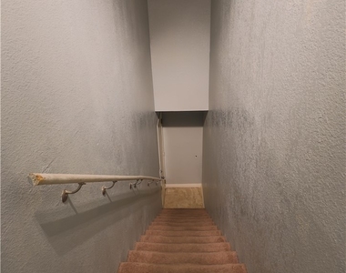 6750 Del Rey Avenue - Photo Thumbnail 11