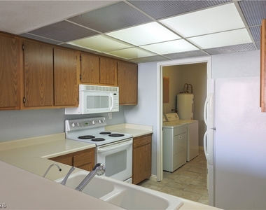 6750 Del Rey Avenue - Photo Thumbnail 13