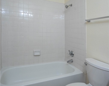 6750 Del Rey Avenue - Photo Thumbnail 8