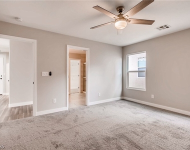 8645 Palomino Ranch Street - Photo Thumbnail 12