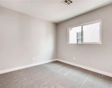8645 Palomino Ranch Street - Photo Thumbnail 20