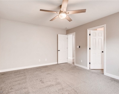 8645 Palomino Ranch Street - Photo Thumbnail 13