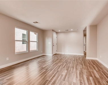 8645 Palomino Ranch Street - Photo Thumbnail 3