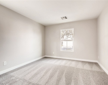 8645 Palomino Ranch Street - Photo Thumbnail 17