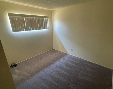 2521 Bassler Street - Photo Thumbnail 14