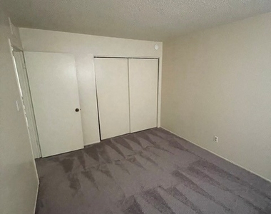 2521 Bassler Street - Photo Thumbnail 12