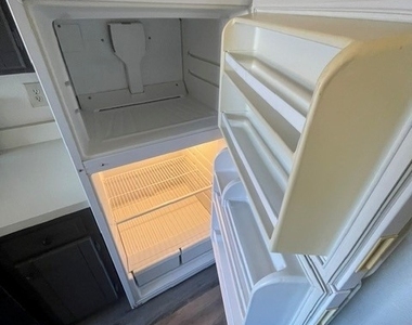 2521 Bassler Street - Photo Thumbnail 7