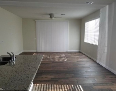 33 Morrestown Avenue - Photo Thumbnail 6