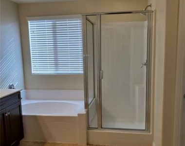 33 Morrestown Avenue - Photo Thumbnail 19