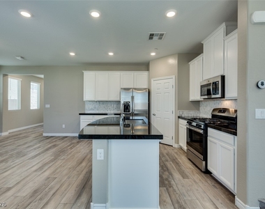 3216 Azalea Ridge Court - Photo Thumbnail 15