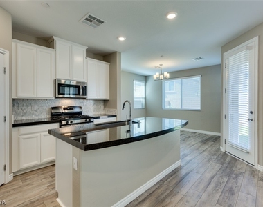 3216 Azalea Ridge Court - Photo Thumbnail 18