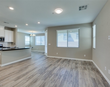 3216 Azalea Ridge Court - Photo Thumbnail 2