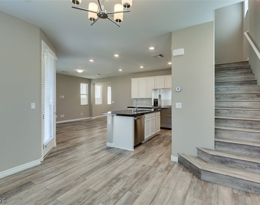 3216 Azalea Ridge Court - Photo Thumbnail 12