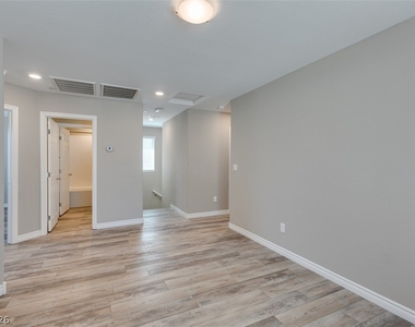 3216 Azalea Ridge Court - Photo Thumbnail 21
