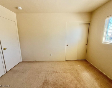 11225 Sandrone Avenue - Photo Thumbnail 21