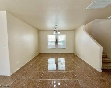 11225 Sandrone Avenue - Photo Thumbnail 3