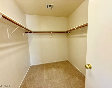 11225 Sandrone Avenue - Photo Thumbnail 27