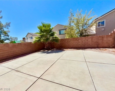 11225 Sandrone Avenue - Photo Thumbnail 13