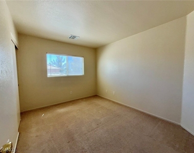11225 Sandrone Avenue - Photo Thumbnail 19