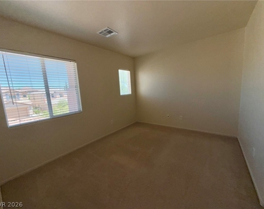 11225 Sandrone Avenue - Photo Thumbnail 15