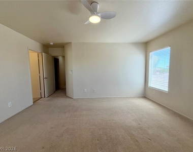 11225 Sandrone Avenue - Photo Thumbnail 26