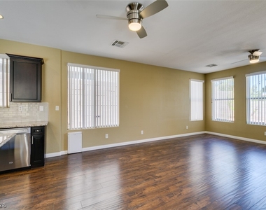 5928 Attavilla Drive - Photo Thumbnail 12