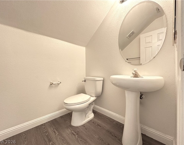 11028 Meadow Leaf Avenue - Photo Thumbnail 7