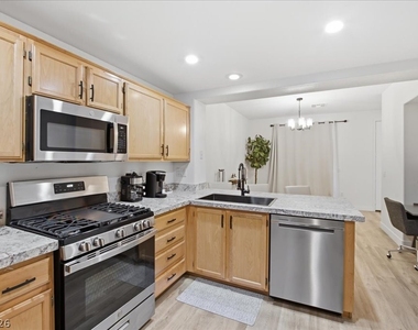 10231 Deerfield Beach Avenue - Photo Thumbnail 5