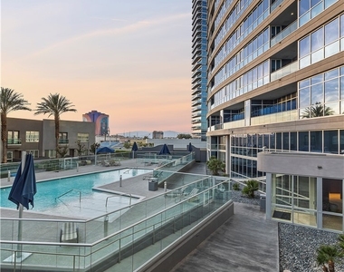 4575 Dean Martin Drive - Photo Thumbnail 25