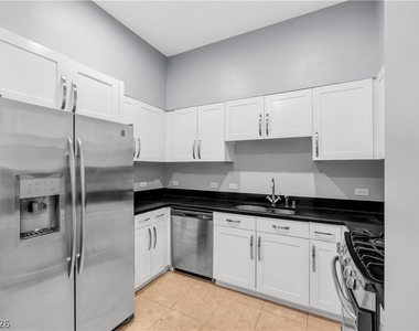 4575 Dean Martin Drive - Photo Thumbnail 9