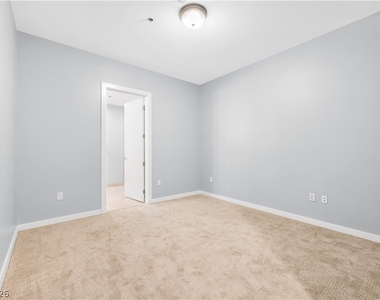 4575 Dean Martin Drive - Photo Thumbnail 12