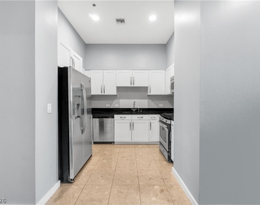 4575 Dean Martin Drive - Photo Thumbnail 8