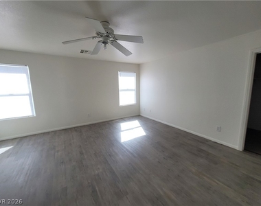 10799 Flame Vine Court - Photo Thumbnail 24