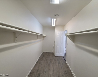 10799 Flame Vine Court - Photo Thumbnail 34