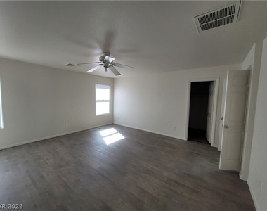 10799 Flame Vine Court - Photo Thumbnail 23