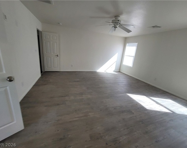 10799 Flame Vine Court - Photo Thumbnail 35