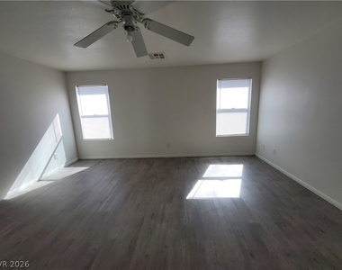 10799 Flame Vine Court - Photo Thumbnail 25