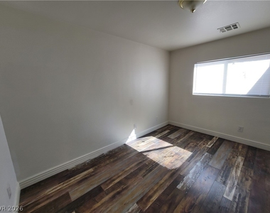 10799 Flame Vine Court - Photo Thumbnail 16