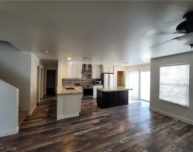 10799 Flame Vine Court - Photo Thumbnail 68